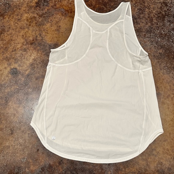 Lululemon Sculpt tank size 6 white - Picture 2 of 2